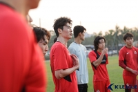 서울, 기성용과 ‘이별’ 공식 발표 “고심 끝에 내린 어려운 결정, 구단 레전드로 은퇴식 함께하기로”