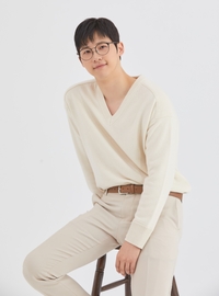 B1A4 신우, 뮤지컬 ‘낙원’ 이강 役 캐스팅…입체적 서사 그려낸다