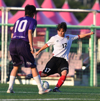 [포토]고려대 양은서, 과감한 중거리슛으로 동점골