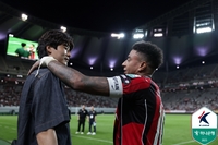 ‘캡틴’ 린가드가 팀 떠나는 기성용에게 “어디 가든 서울의 레전드로 남아 있을 것”[현장인터뷰]