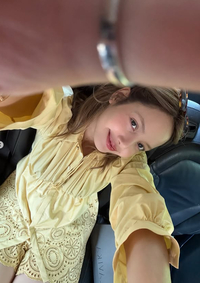 블랙핑크 리사, 일상도 화보 만드는 ‘글로벌 패션 아이콘’의 위엄