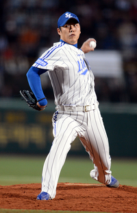 [단독] ‘우승 반지 6개’ 권혁, ‘최강야구’ 합류…156㎞ 불꽃남자, 다시 그라운드 선다