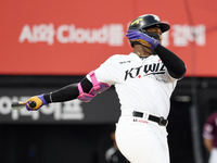 [포토]KT 로하스, 2타점 2루타