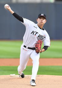 [포토]KT 소형준, 키움전 선발 등판