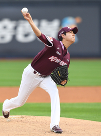 [포토]키움 하영민, KT전 선발 등판