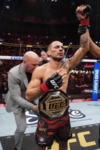 4차 방어에 성공한 UFC 플라이급 챔프 판토자, ‘파운드 포 파운드(P4P)’ 정상을 달라!