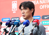 뉴페이스 활약 기대하는 홍명보 감독 “동아시안컵은 전쟁” 월드컵 스쿼드 판도 흔들 선수 나올까[현장인터뷰]