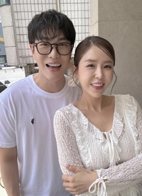 문원, 신지 소속사에 협의이혼서 공개+동창생 및 군복무 지인까지 연락하며 적극 해명