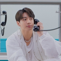 ‘비주얼 극락’…정국, 올화이트로 완성한 숨멋 섹시미