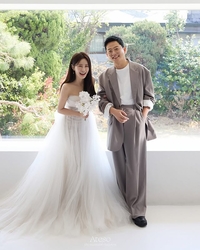 ‘김준호♥’ 김지민, “사회 이상민-축가 거미·변진섭” 세기의 결혼식 예고