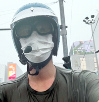 배우 안보현, 비 오는 날에도 ‘라이딩 열정’…“나도 워터밤 예~”