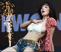 권은비, 2만원대 비키니 카우걸…워터밤 통째로 삼켰다, 소감은?