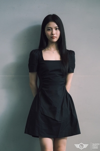 블랙스완 그 자체…신예 최명빈, ‘20회 부산국제어린이청소년영화제’ 개막식 밝힌 특급 비주얼!