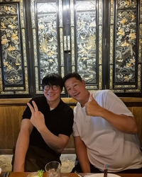 성시경X이대호, 뜻밖의 인연 ‘찐 애주가 조합 완성’ [★SNS]