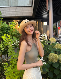 배우 하연수, 오랜만의 한국 방문 근황 공개…감각적인 여름 패션 눈길