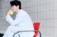 “4관왕의 옆태, 美쳤다”…영탁, ‘주시고’ 첫 포토 드디어 떴다