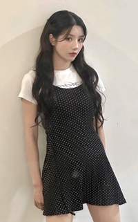 권은비, 워터밤 무대와는 180도 다른 모습이!