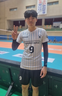 ‘경험치’ 쌓으며 무럭무럭 성장하는 현대캐피탈 OH 이재현 “프로 무대 확실히 달라, 지난시즌보다 많이 뛸래요”[현장인터뷰]