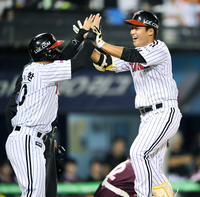 [포토]LG 박관우, 극적인 동점 만드는 데뷔 첫 홈런