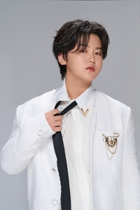 트로트 신동 컴백…박성온 ‘왕자님의 꿈’