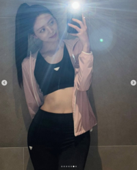 ITZY 유나, 황금 골반으로 유명한 이유 증명 [★SNS]