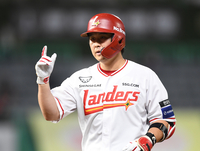 SSG 최정 ‘햄스트링 불편 호소’→홈런더비 ‘불참’…올스타전 본 경기는 정상 출전 [SS대전in]