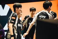 ‘일진일퇴’ 속 빛난 AL ‘한타 집중력’, T1에 3세트 승리…결승까지 매직 넘버 ‘1’ [MSI 2025]