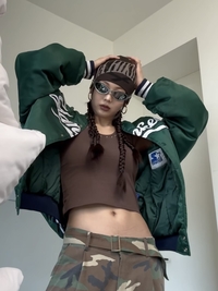 금새록의 파격 변신, 크롭 탑으로 복부 드러내고 “쿄카... 아니 록카”