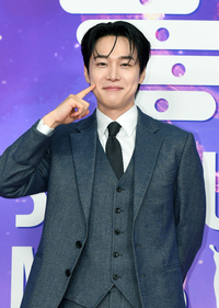 강유석, 누나 아이유 따라 광고계도 대세…‘폭싹→서초동’ 열일 보람있네