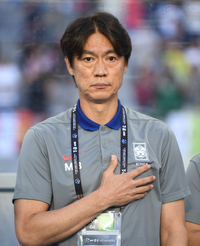 홍명보 감독 “日에 졌지만 우리가 더 잘했다. 스리백 실험, 희망을 봤다” [현장 일문일답]