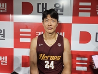 “우리 만만하게 보지 못하도록” 송성문, ‘감독 경질’은 아프지만…흔들리지 않는다 [SS인터뷰]