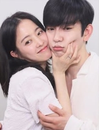 ‘심쿵! 이 정도면 연애 중?’…박보영♥박진영, 현실 커플 같은 스킨십 사진