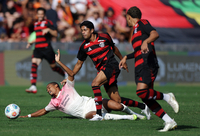 레버쿠젠으로 간 텐 하흐 근황, 플라멩구 U-20팀에 1-5 대패 ‘망신’…알론소가 쌓은 탑 무너뜨리나