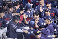 롯데 ‘팀 타율’ 1위인데, ‘병살타’도 1위라니…‘병살 지옥’ 탈출해야 더 ‘높은 곳’ 바라본다 [SS시선집중]