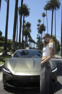 역시 영앤리치…리사, 3억 대 슈퍼카 또 플렉스 ‘재력 과시’