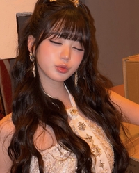 아이브 장원영, 입술 이모티콘 하나 달고 뽐내는 독보적 인형 비주얼