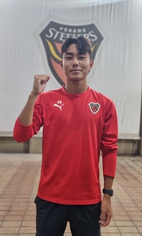 활동량·수비 가담도 돋보이는 포항 U-22 미드필더 김동진 “살아남기 위해 내 ‘색깔’ 가져야, (기)성용 형 보며 감탄만”[현장인터뷰]