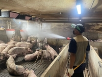 화순군,  유용미생물 축사 악취 저감 효과 ‘톡톡’