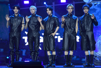 [포토] 컴백 인사하는 TXT