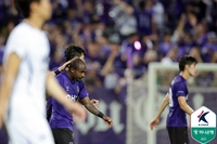 김보경 PK유도·환상 FK 득점+붕대 감고 ‘무실점’ 견인 권경원…안양, ‘카이오 퇴장’ 대구 꺾고 ‘3연패’ 탈출[현장리뷰]