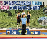 완도군청 역도실업팀, 전국 대회서 금메달 9개 획득