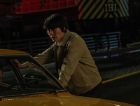 영탁이 왜 여기서 나와…‘파인: 촌뜨기들’ 더벅머리로 깜짝 등장