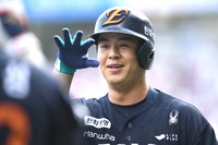 [포토] 2회 솔로포 노시환 ‘10연승 가즈아’