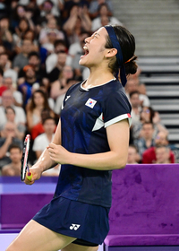 여자 배드민턴 ‘세계 1위’ 안세영, 슈퍼 슬램 도전 본격화…중국오픈 첫판서 미셸 리에 2-1 역전승