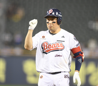 폭발하는 젊은 곰들→깨어나는 ‘허슬두 정신’…그 뒤에는 ‘베테랑의 존재감’이 있다 [SS시선집중]