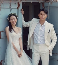 손예진♥현빈의 집밥이 부럽다!…‘육아+연기+텃밭까지’