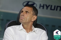 19경기 무패 행진, 후반에도 몰아친 전북…포옛 감독 “프로다운 승리, 기세 이어 나가야 한다”[현장인터뷰]