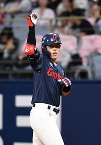 [포토]롯데 고승민, 이번엔 적시타!