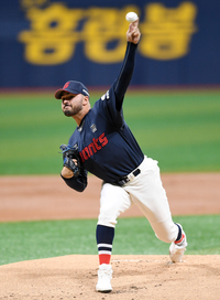 [포토]롯데 선발 감보아의 역투