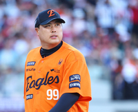 허무하게 끝난 류현진 vs 김광현 선발 맞대결…류현진, 1이닝 5실점 후 교체 [SS시선집중]